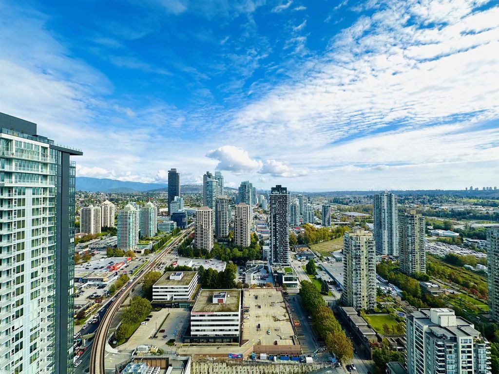 2186 Gilmore Place Avenue 4004, Burnaby