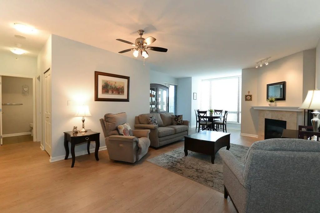1551 Foster Street 307, White Rock