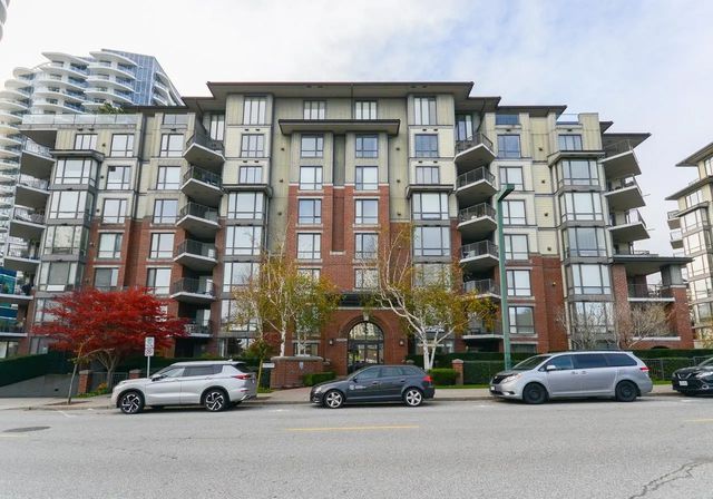 1551 Foster Street 307, White Rock