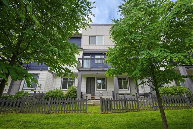 15665 Mountain View Drive 75, Surrey