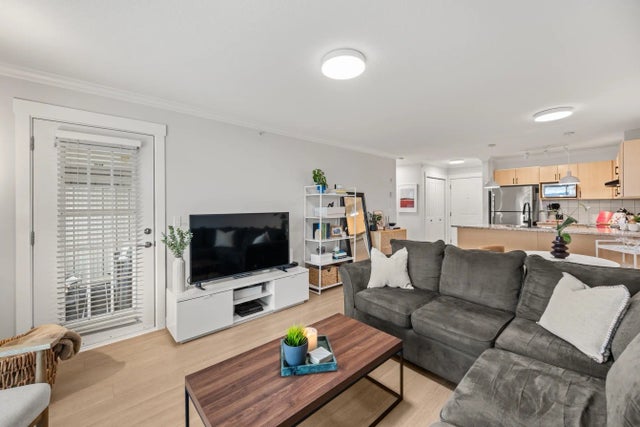 17769 57 Avenue 423, Surrey