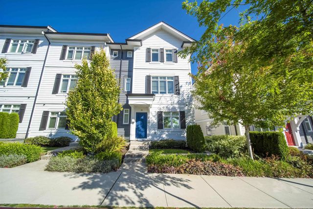 2070 Oak Meadows Drive 13, Surrey