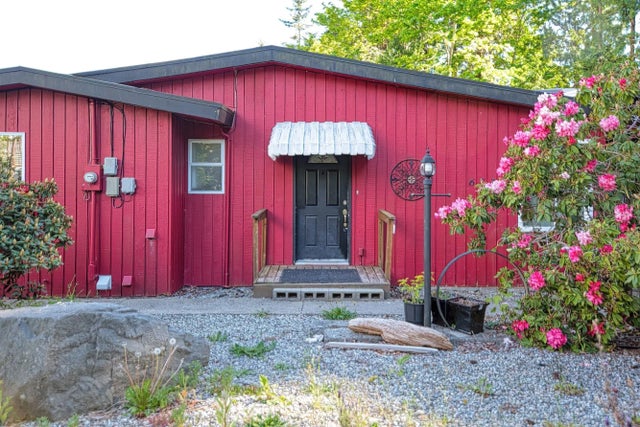 6533 Meier Road, Sechelt