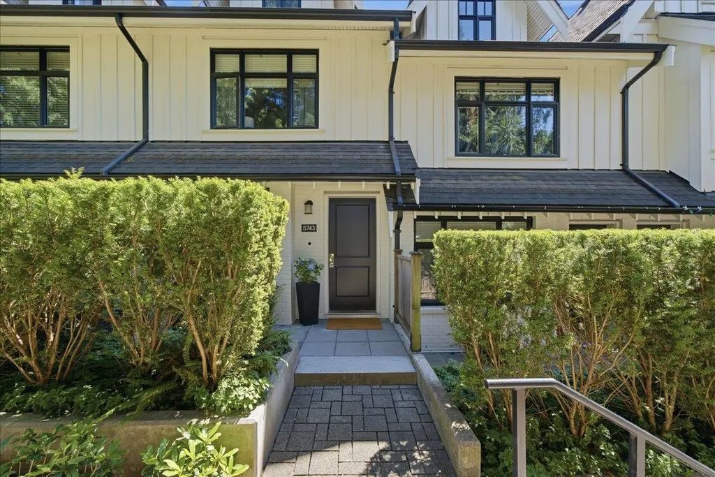 5743 St George Street, Vancouver