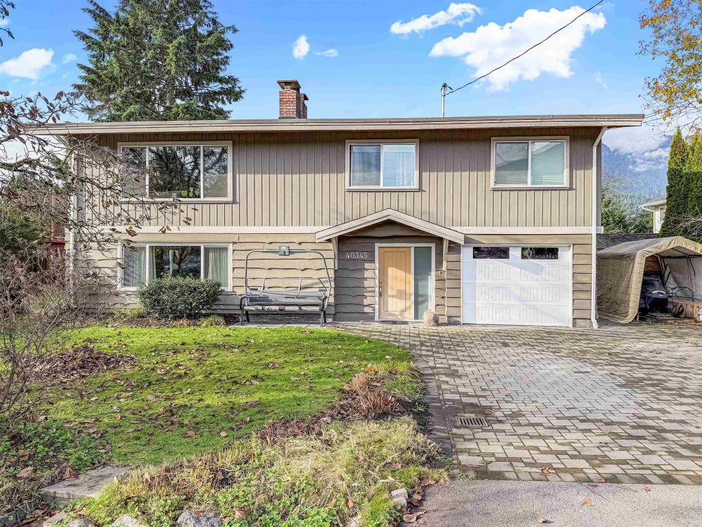 40345 Hood Road, Squamish