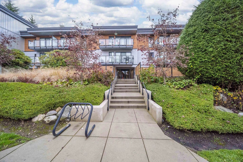 215 Mowat Street 205, New Westminster