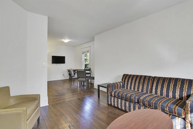 1517 Comox Street 2, Vancouver