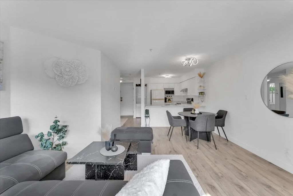 7505 138 Street 315, Surrey
