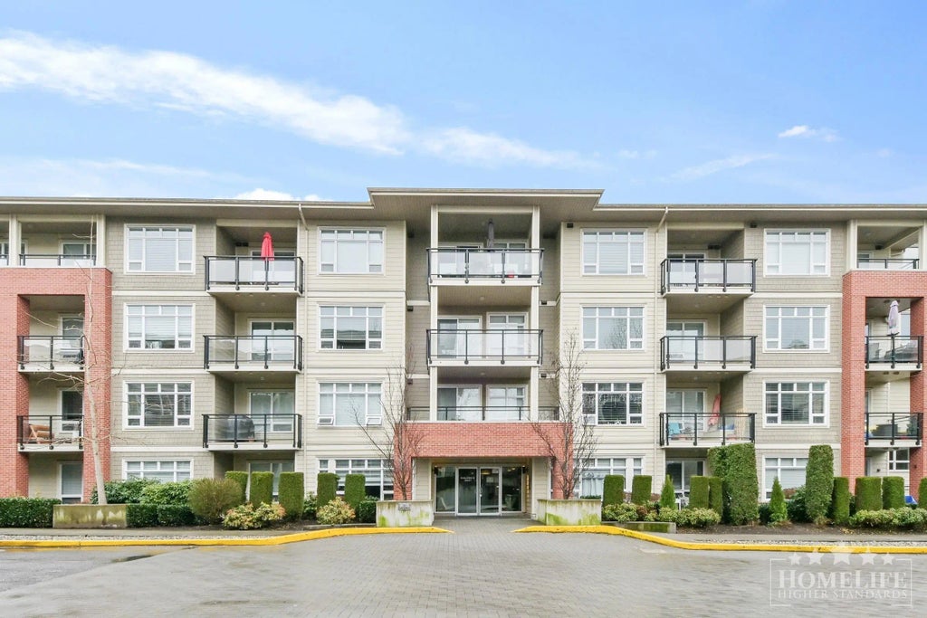 20211 66 Avenue B209, Langley