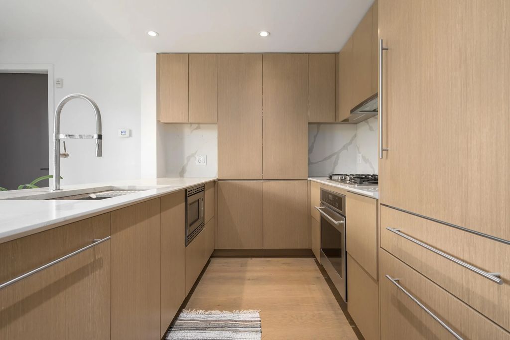 5089 Quebec Street 308, Vancouver