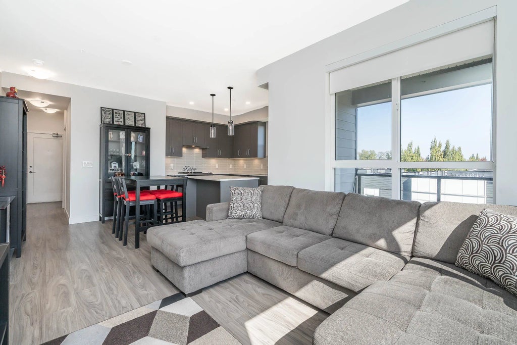 18811 72 Avenue 414, Surrey