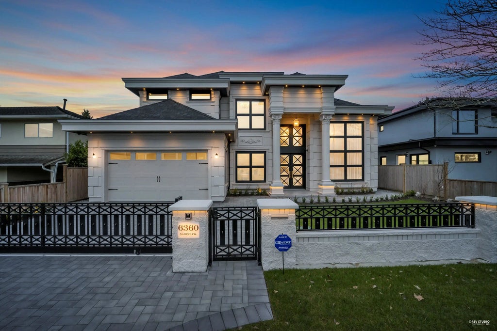 6360 Nadine Crescent, Richmond