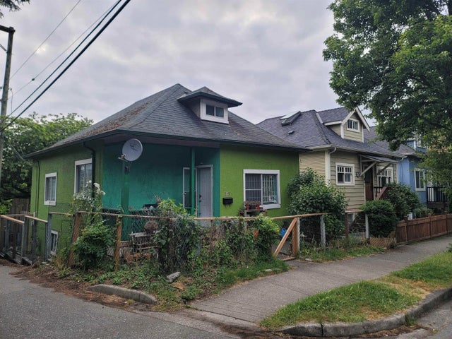 519 Salsbury Drive, Vancouver