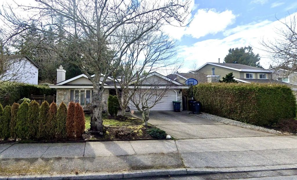 1909 E Southmere Crescent, Surrey