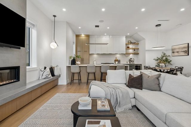 1234 E 19th Avenue, Vancouver