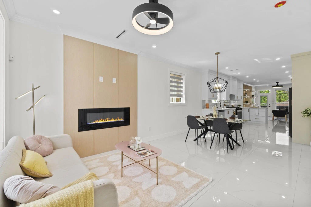 8073 18th Avenue, Burnaby