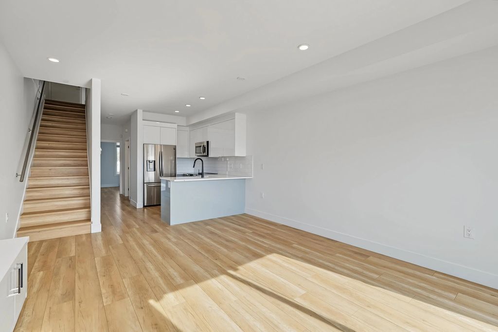 6288 Beresford Street 11, Burnaby