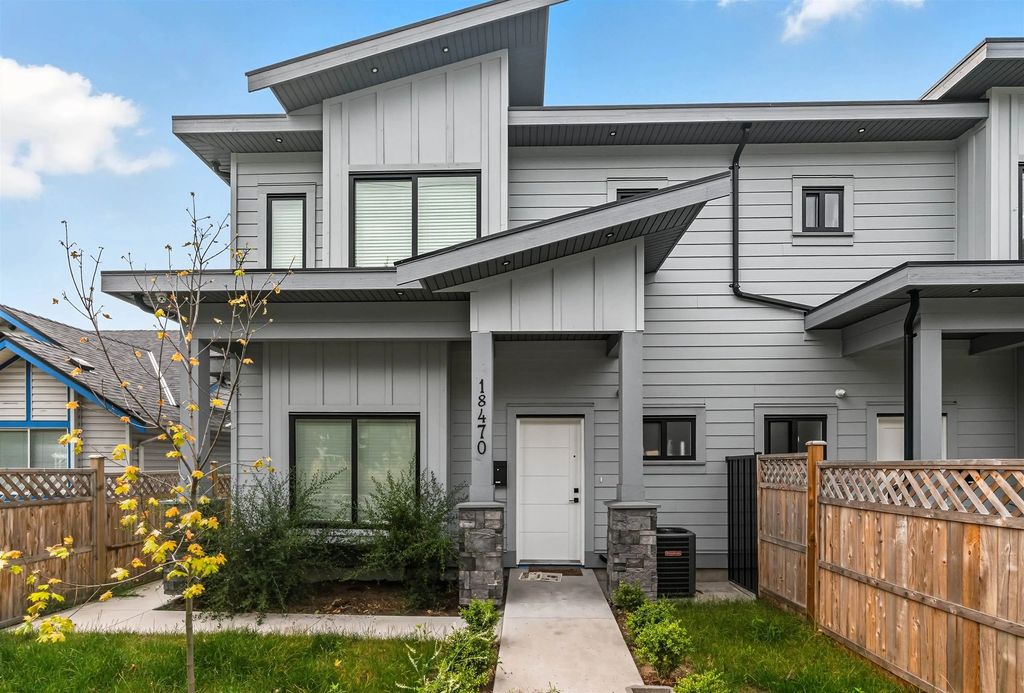 18470 64 Avenue, Surrey