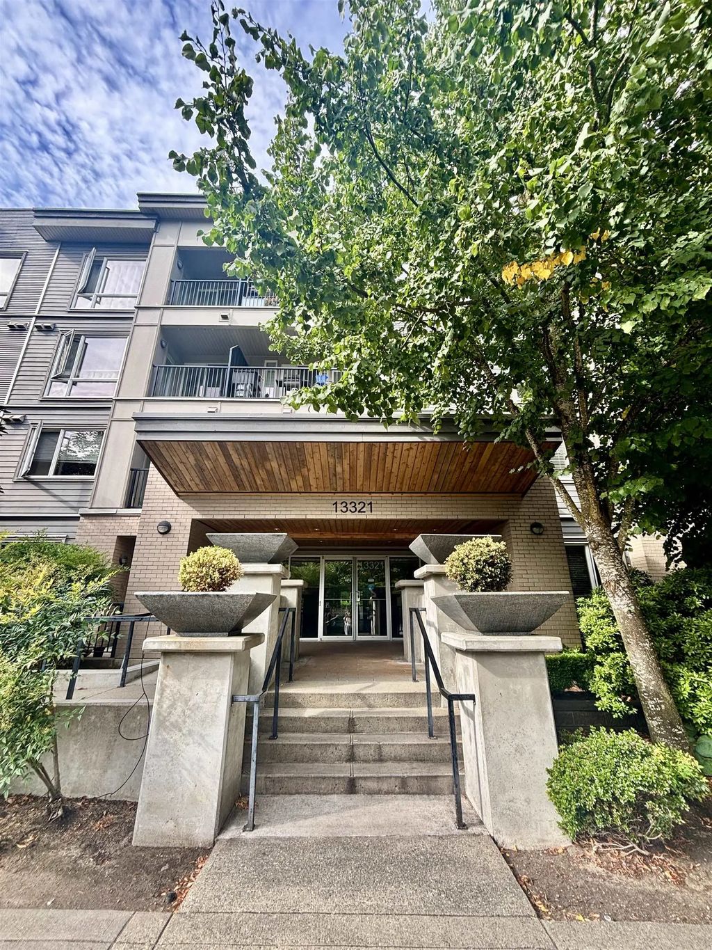 13321 102a Avenue 330, Surrey