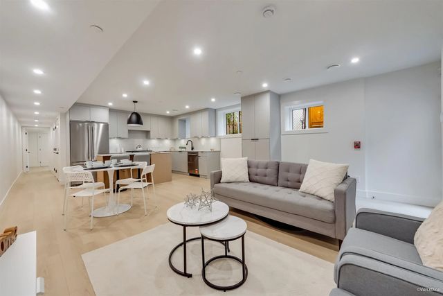 7270 17th Avenue 1, Burnaby