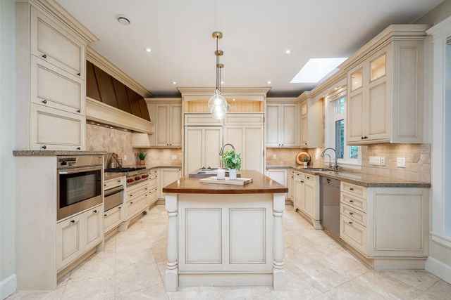 1535 Rockcress Place, Coquitlam