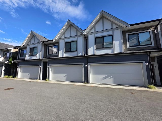 9680 Williams Road 17, Richmond