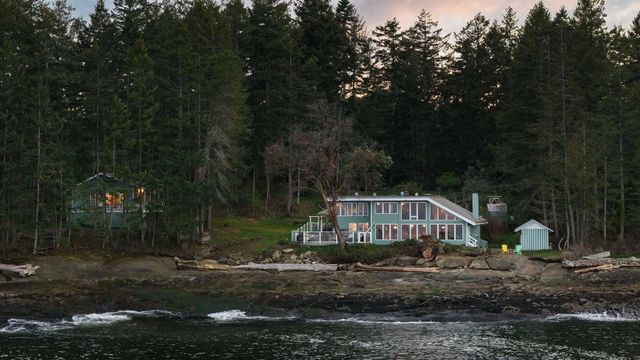 281 Bellhouse Road, Galiano Island