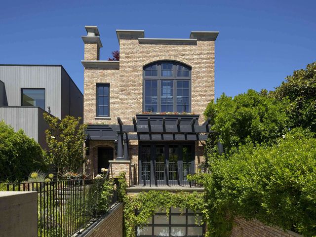 3305 Point Grey Road, Vancouver