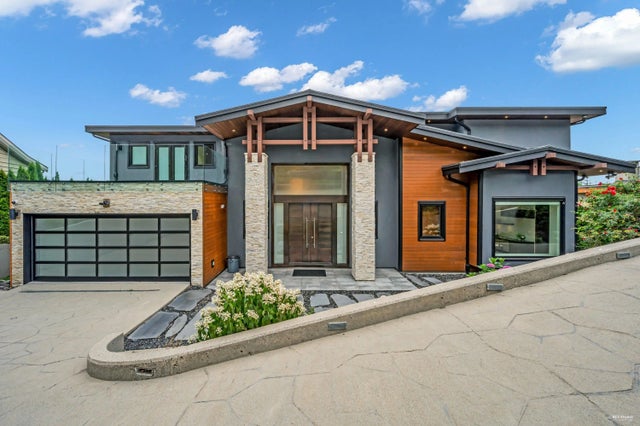 518 Ballantree Place, West Vancouver