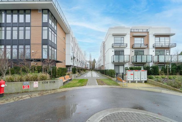 6328 King George Boulevard 31, Surrey