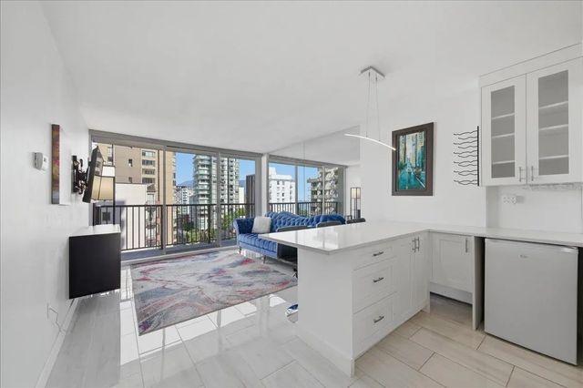 1251 Cardero Street 802, Vancouver