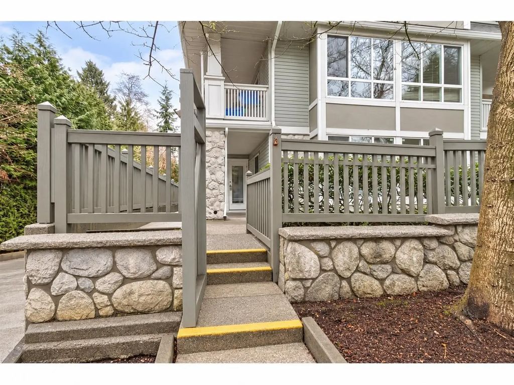 1111 Lynn Valley Road 115, North Vancouver