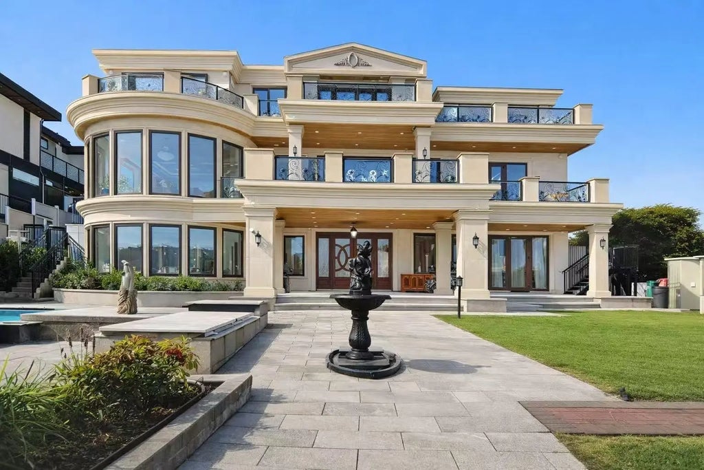 1327 Chartwell Drive, West Vancouver