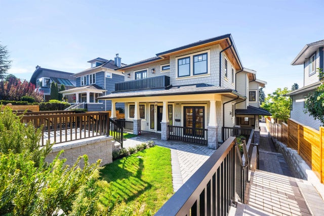 265 W 6th Street, North Vancouver
