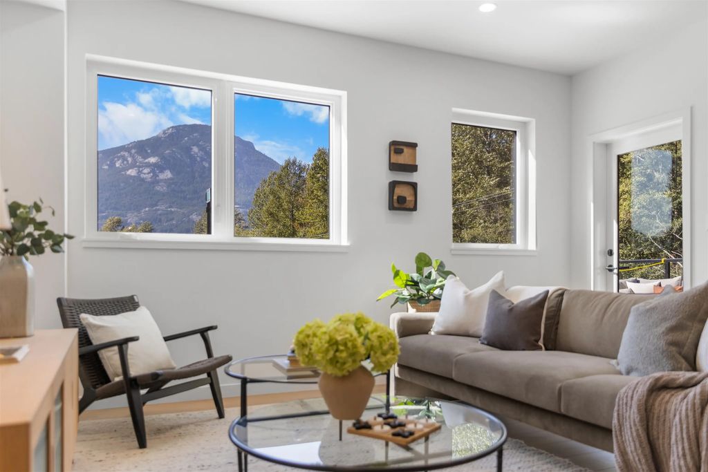 1055 Raven Drive 102, Squamish