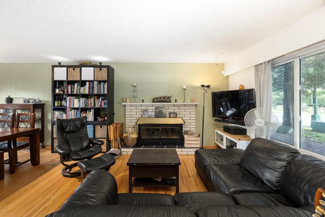 2041 Tompkins Crescent, North Vancouver