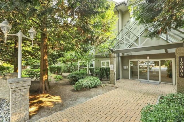 12088 66 Avenue 218, Surrey