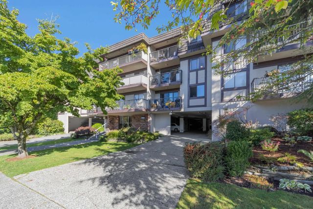 252 W 2nd Street 205, North Vancouver