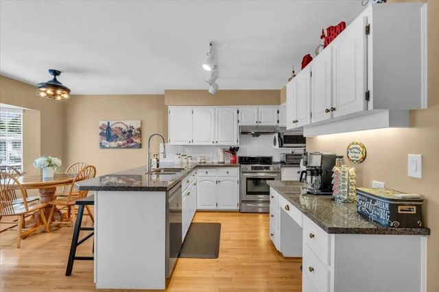10045 154 Street 25, Surrey
