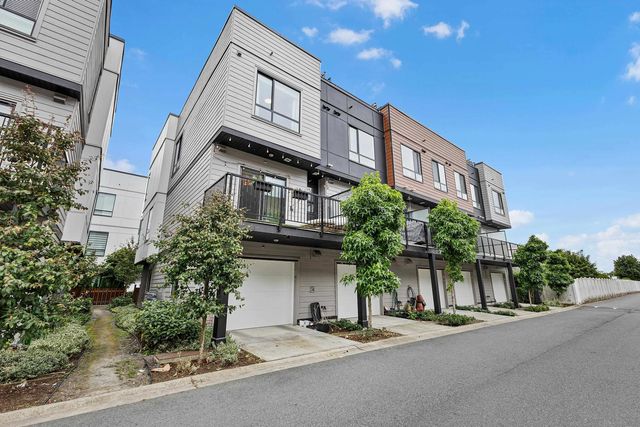 19749 55 Avenue 20, Langley