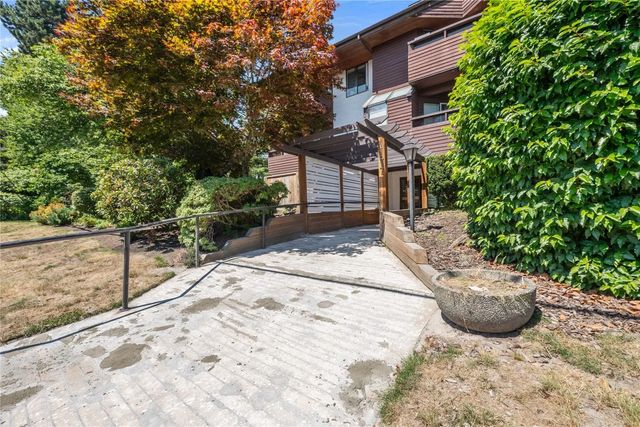 1177 Howie Avenue 313, Coquitlam