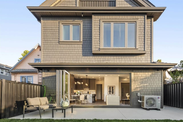 847 E 10th Avenue 2, Vancouver