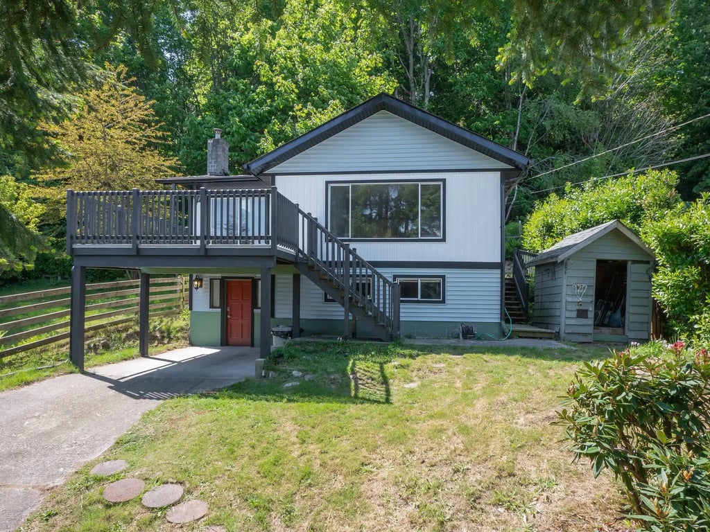 642 Gower Point Road, Gibsons