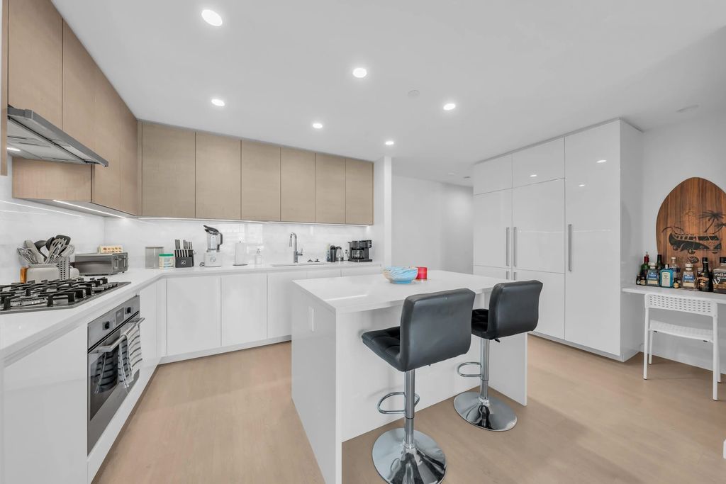 4168 Lougheed Highway 2506, Burnaby