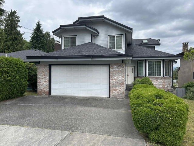 7943 Rosewood Street, Burnaby