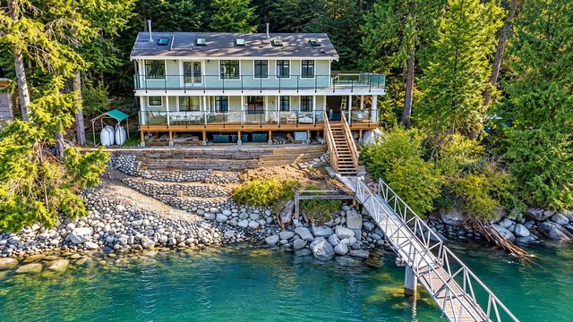 29 E Croker Island, North Vancouver