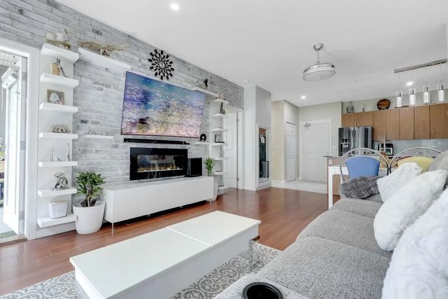 2488 Kelly Avenue 208, Port Coquitlam