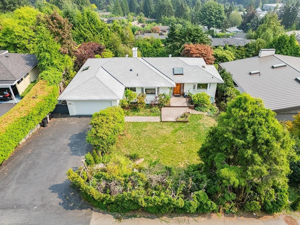 96 Bonnymuir Drive, West Vancouver