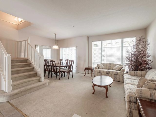1155 Vidal Street, White Rock