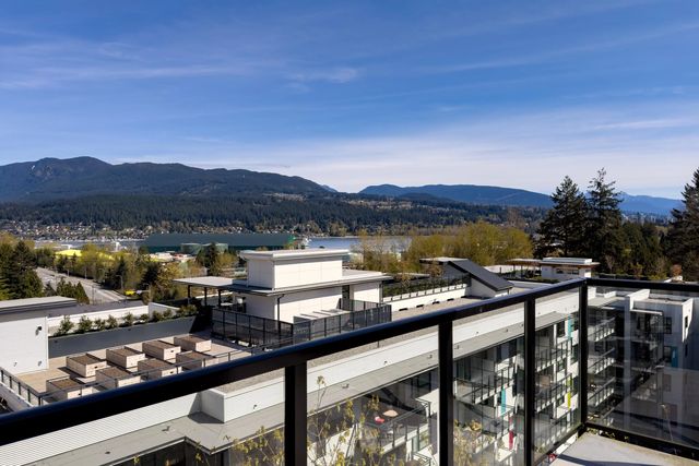 2002 St. George Street 406, Port Moody